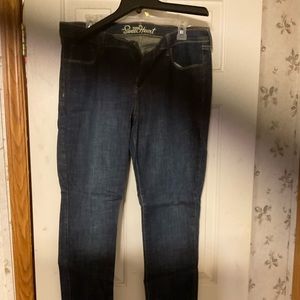 Old navy sweetheart jeans worn a couple of times. Like brand new. Regular length